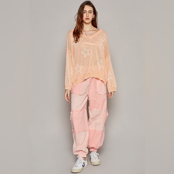 Lightweight V-Neck Star Print Sweater - POL - Picture 2 of 3